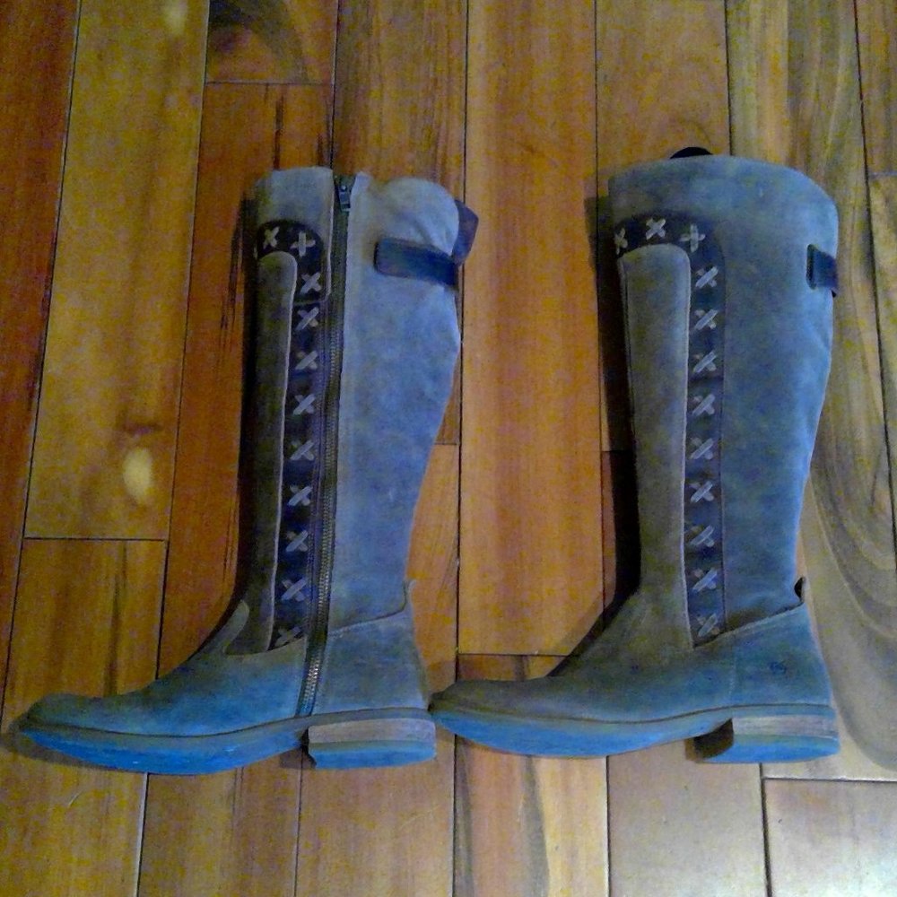 Tall light Brown Suede Born Boots Size 6.5